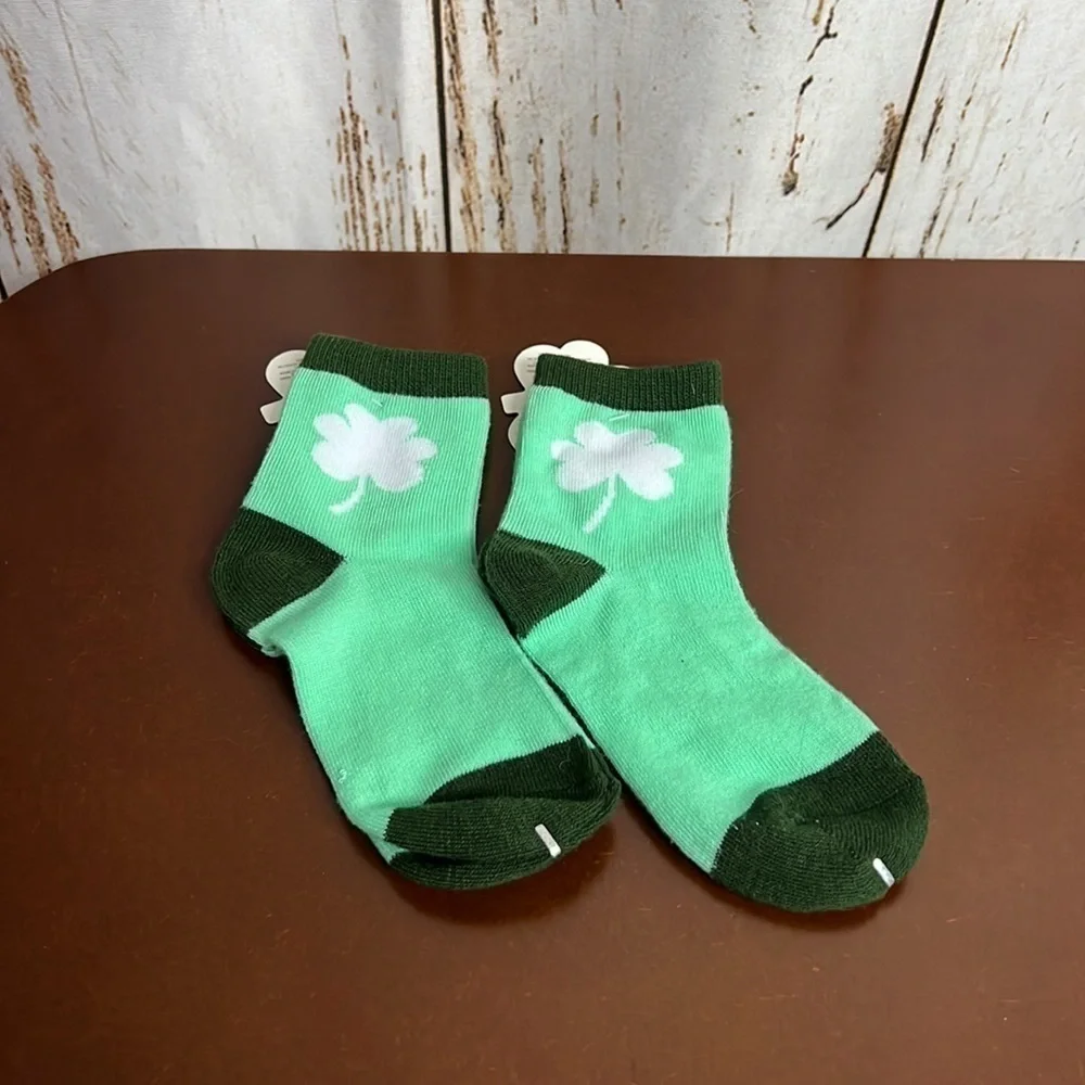 Four Leaf Clover Kids Socks |‎ NWT